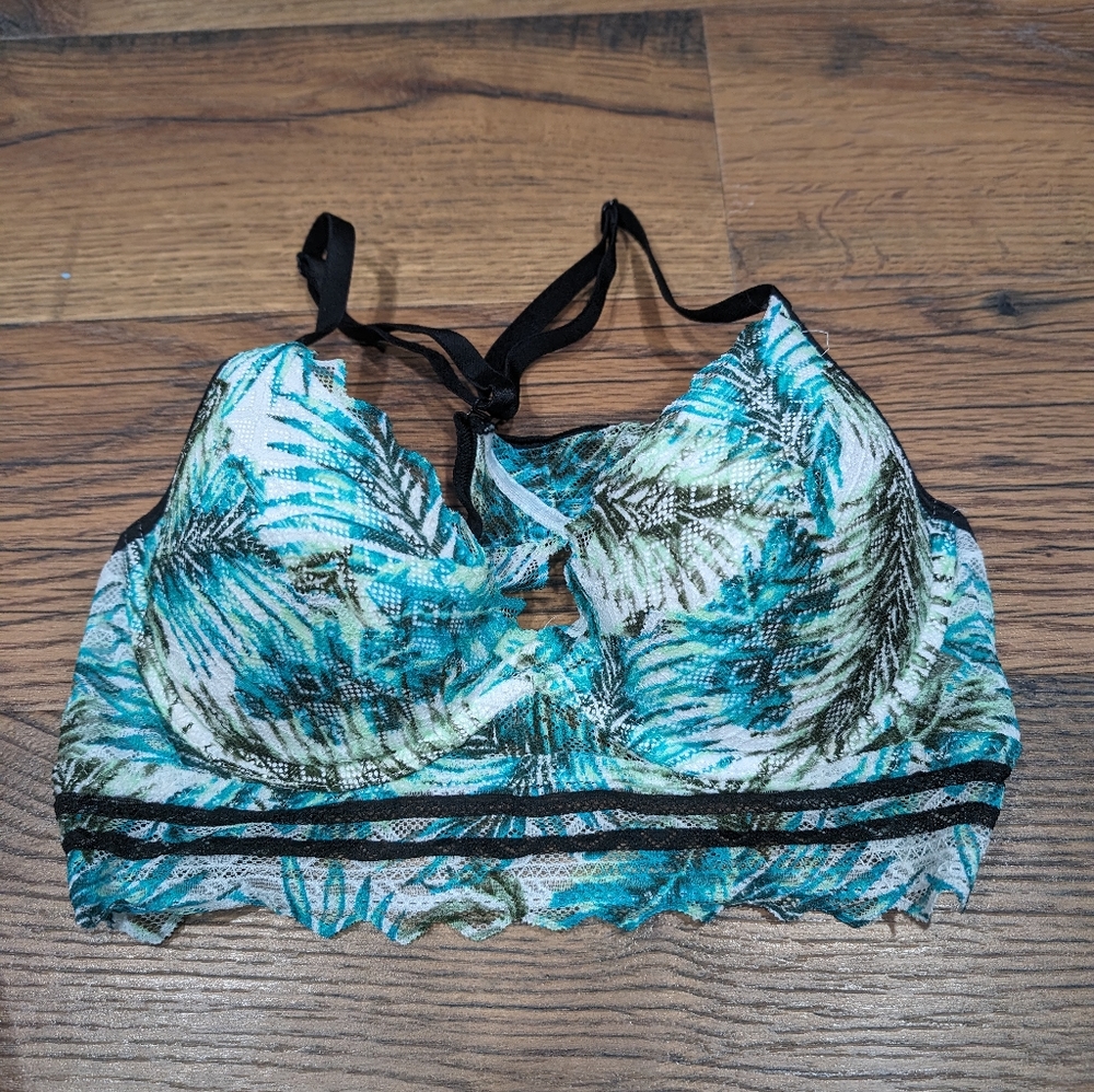 PINK Victoria's secret lace bra. S